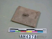 藏品(磚胎素燒方形罐蓋)的圖片